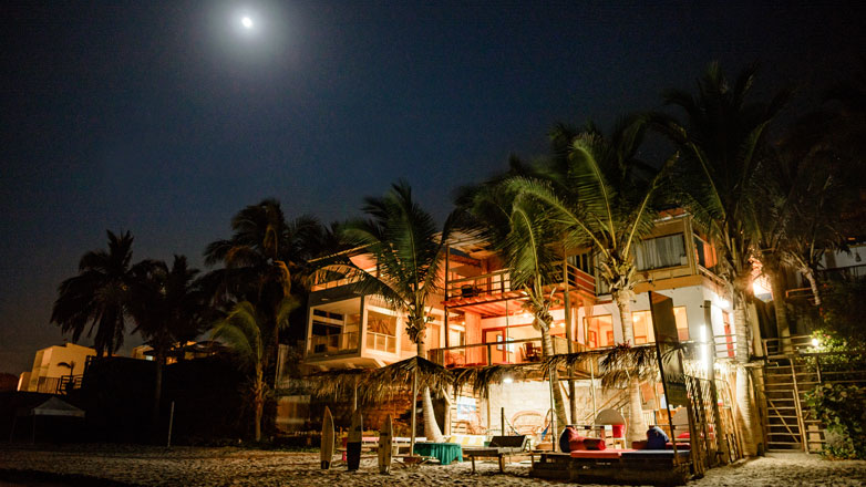 Alojamiento y hotel en la playa de Máncora Perú